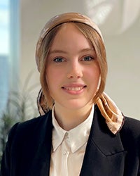 Anita Smirnova headshot