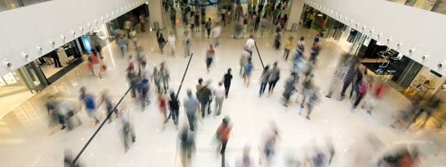 Many people on the move in a shopping mall