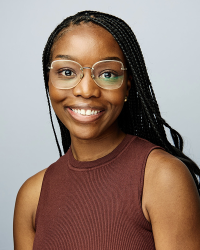 Nicole Apata headshot