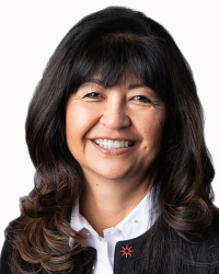 Donna Kinoshita headshot