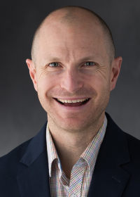 Headshot Chris Ferron